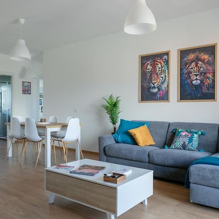 House Of The Dragon Apartment Acilia Bagian luar foto